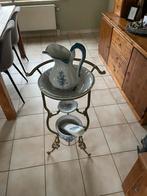 Antieke wastafel en accessoires, Ophalen, Zo goed als nieuw