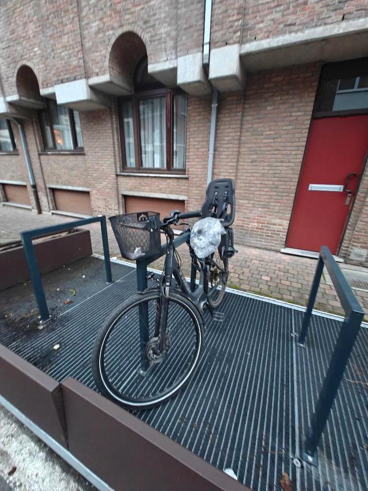 Gebruikte elektrische fiets in uitstekende staat, Fietsen en Brommers, Fietsen | Dames | Damesfietsen, Zo goed als nieuw, (Extra) lage instap