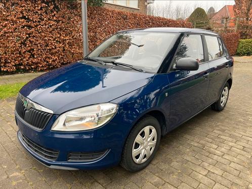 Skoda Fabia/1.2benzine/2011/137.000km/carnet/1er Prop/Euro5, Auto's, Skoda, Bedrijf, Fabia, ABS, Airbags, Isofix, Metaalkleur