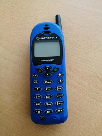 MOET NU WEG!! VINTAGE DUMBPHONE MOTOROLA BLUE CLASSIC GSM beschikbaar voor biedingen