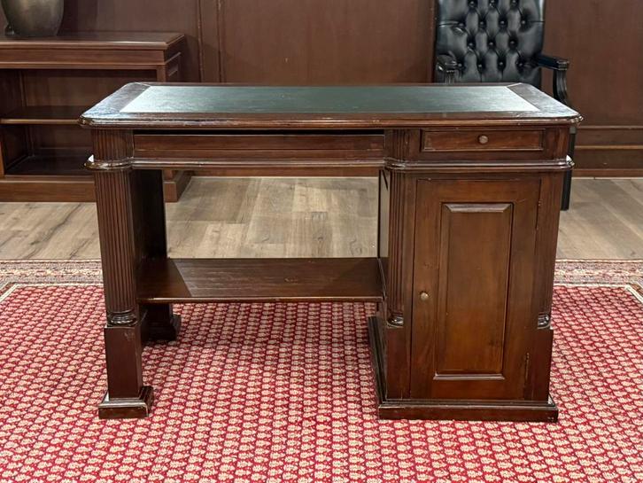 Klassiek Engels bureau #537, Huis en Inrichting, Bureaus, Zo goed als nieuw, Bureau, Ophalen of Verzenden