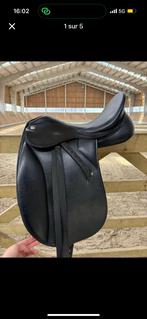 Selle dressage, Animaux & Accessoires, Enlèvement, Neuf, Dressage