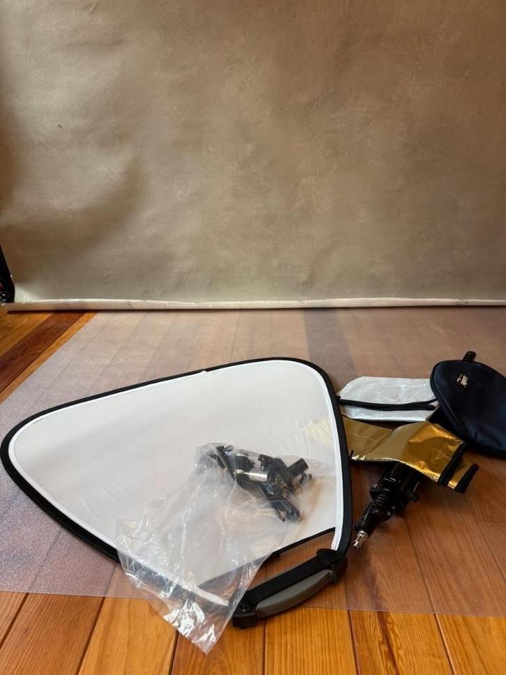 Lastolite Deluxe TriFlip-reflectorset met standaard, Audio, Tv en Foto, Fotografie | Fotostudio en Toebehoren, Gebruikt, Lamp of Flitsset