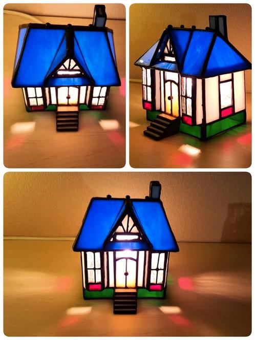 Huisje, Huis en Inrichting, Lampen | Tafellampen, Zo goed als nieuw, Kunststof, Ophalen of Verzenden