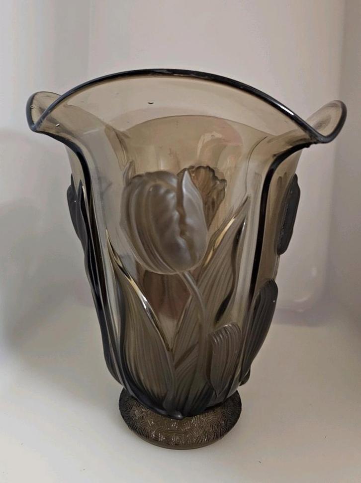 Vaas rookglas tulpen Scailmont, Antiek en Kunst, Antiek | Glaswerk en Kristal, Ophalen of Verzenden