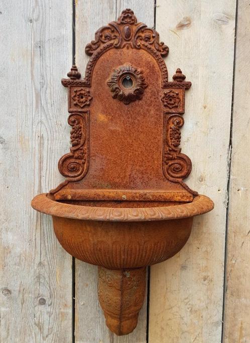 Antieke landelijke gietijzeren wandfontein fontein wasbak, Tuin en Terras, Waterpartijen en Fonteinen, Zo goed als nieuw, Fontein
