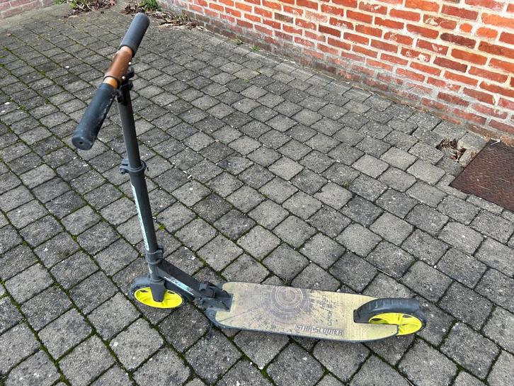 Opvouwbare kinderscooter - Goede staat, Fietsen en Brommers, Steps, Gebruikt, Gewone step, Ophalen