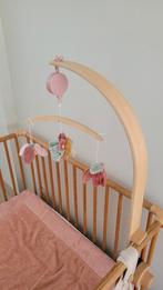 Muziek mobiel hout / roze, Kinderen en Baby's, Ophalen, Gebruikt, Mobiel, Met geluid