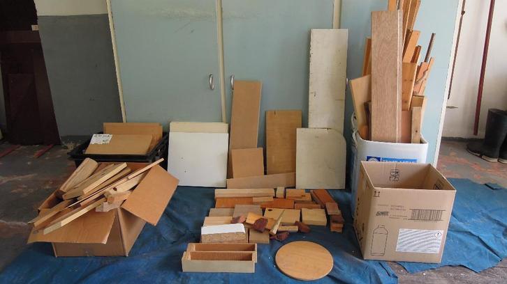 poppenhuis & meubeltjes maken: overschotten hout & mdf, Verzamelen, Poppenhuizen en Toebehoren, Poppenhuis, Ophalen