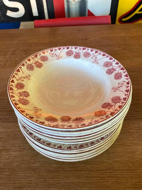 Diepe en platte borden BFK Trifolium rood, Antiek en Kunst, Antiek | Servies los, Ophalen of Verzenden