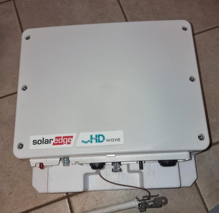 Omvormer zonnepanelen, Doe-het-zelf en Bouw, Zonnepanelen en Toebehoren, Gebruikt, Overige typen, Ophalen