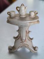 Miniatuur porseleinen poppenhuismeubel, gemerkt, Antiek en Kunst, Ophalen of Verzenden