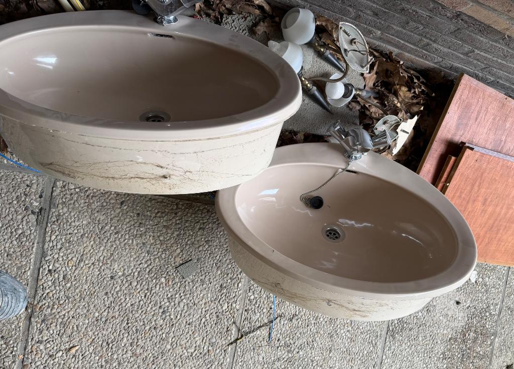 Wasbakken, Doe-het-zelf en Bouw, Ophalen, Zo goed als nieuw, Steen, Wastafel