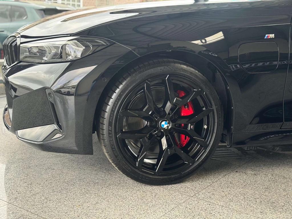 BMW 3 Serie 330 e Touring M Sport Pro / PANO / TRKHK / HARM-, Auto's, BMW, Automaat, Zwart, 4 cilinders, 2420 kg