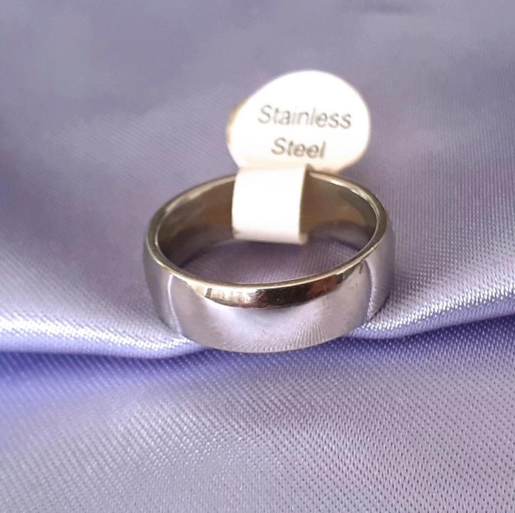 Ring zilver glanzend breed, Bijoux, Sacs & Beauté, Bagues, Neuf, Femme ou Homme, 17 à 18, Argent, Fer ou Acier, Enlèvement ou Envoi