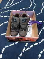 Wandelschoenen, Ophalen, Schoenen