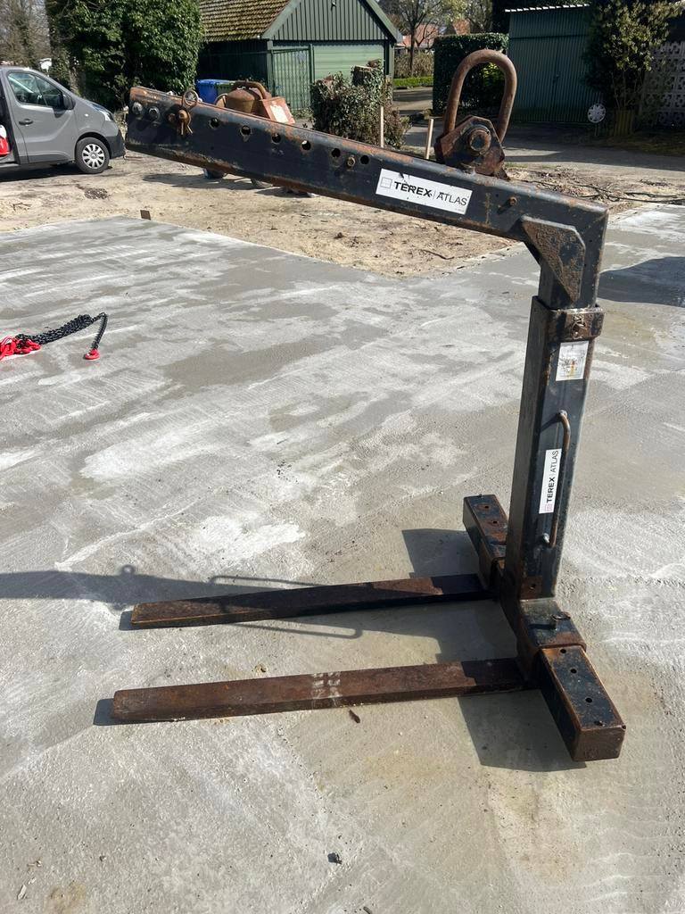 Terex pallethaak, Ophalen, Zo goed als nieuw
