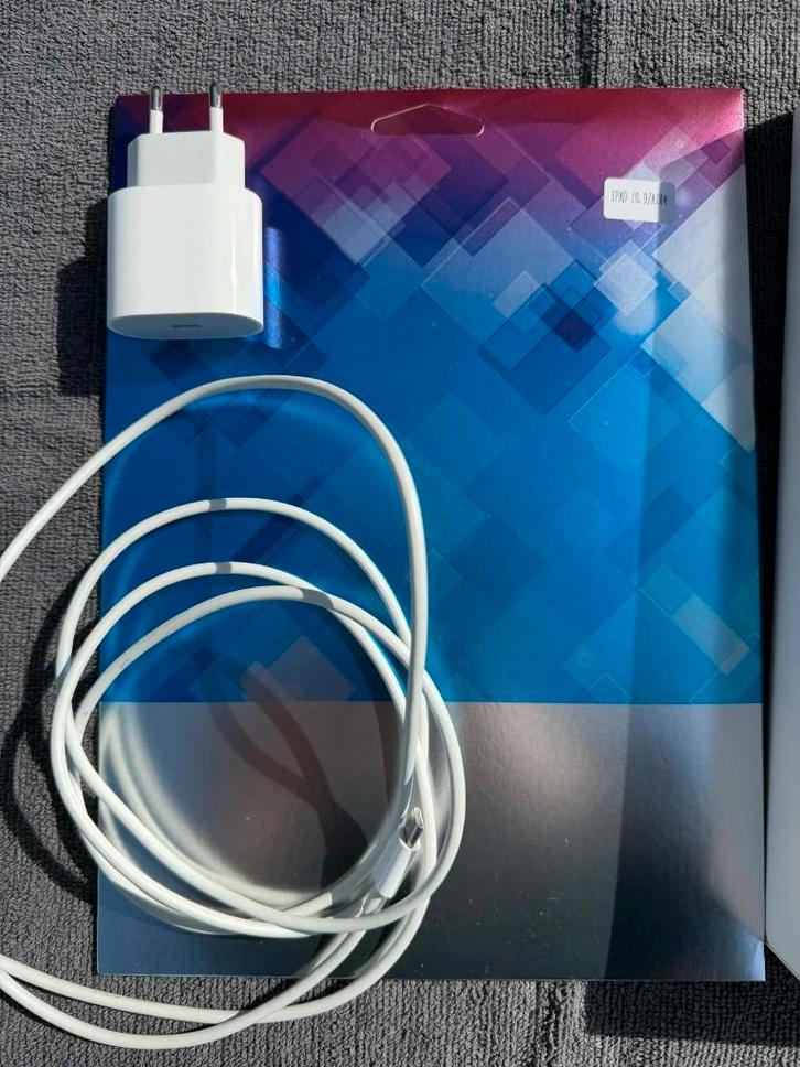 Apple iPad Air 2022 (M1) – Paars, Informatique & Logiciels, Apple iPad Tablettes, Comme neuf, Apple iPad, 11 pouces, Autres couleurs