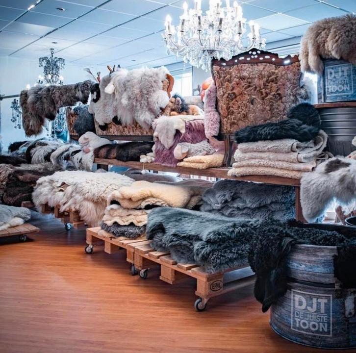 Peau de mouton vintage, Maison & Meubles, Accessoires pour la Maison | Plaids & Couvertures, Comme neuf, Enlèvement ou Envoi