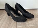 Zwarte daim pumps van Tamaris, Pumps, Zwart, Gedragen, Ophalen