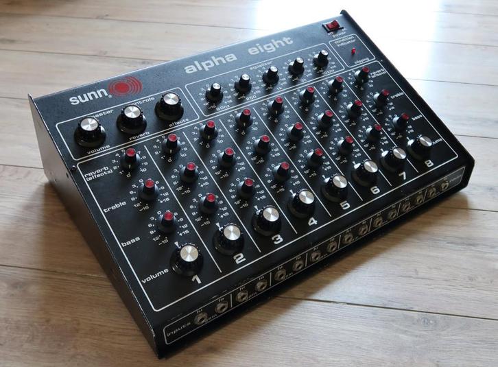 Sunn Alpha Eight Vintage Mixing Console, Musique & Instruments, Tables de mixage, 5 à 10 canaux, Enlèvement ou Envoi