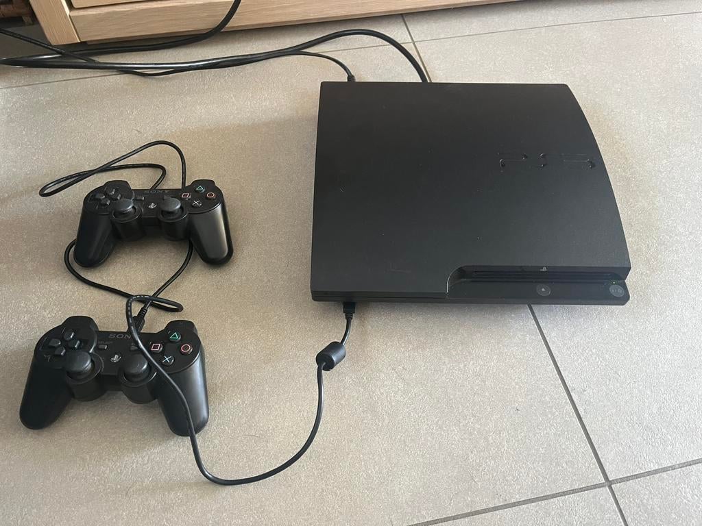 Ps3 console met 2 controllers, Games en Spelcomputers, Spelcomputers | Sony PlayStation 3, Ophalen of Verzenden, Zo goed als nieuw