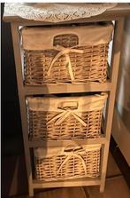 Kastje met 3 rieten manden, Huis en Inrichting, Ophalen, Zo goed als nieuw