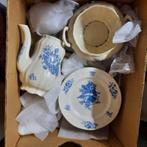 Boch gerief . Borden (10 st. )  , koffiekan en soepterrine ., Antiek en Kunst, Ophalen of Verzenden