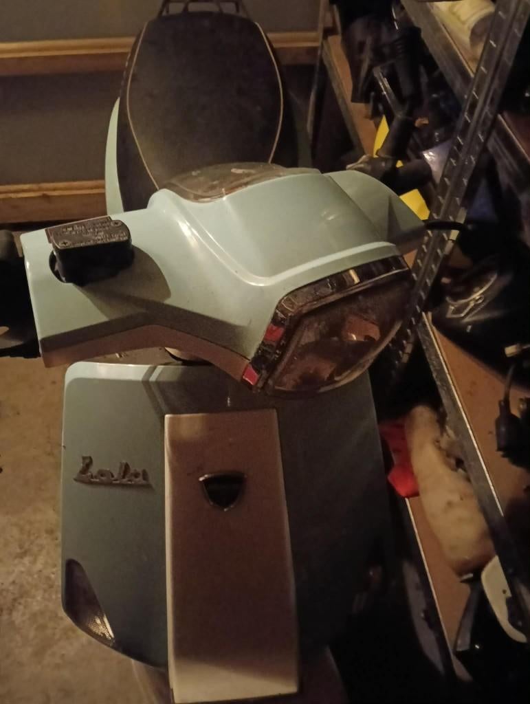 scooter van merk neco lola / MET SLEUTEL, Enlèvement, Utilisé