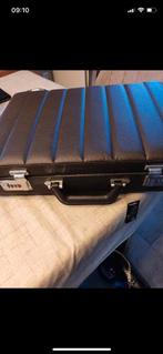 Mallette à couverts entièrement neuve  inoxydable