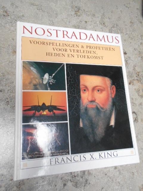 Nostradamus, Boeken, Esoterie en Spiritualiteit, Ophalen of Verzenden, Zo goed als nieuw