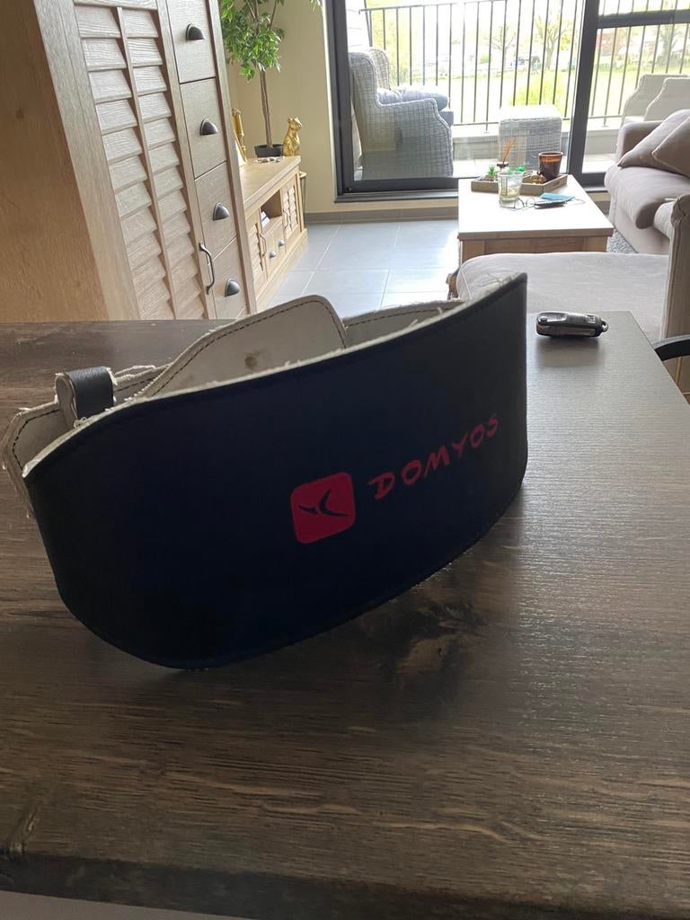 Onderrug riem, Ophalen, Zo goed als nieuw