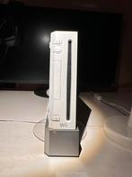 Nintendo wii + 10 games + accessoires— prijs bespreekbaar, Ophalen, Zo goed als nieuw, Zonder controller, Met stuurtje