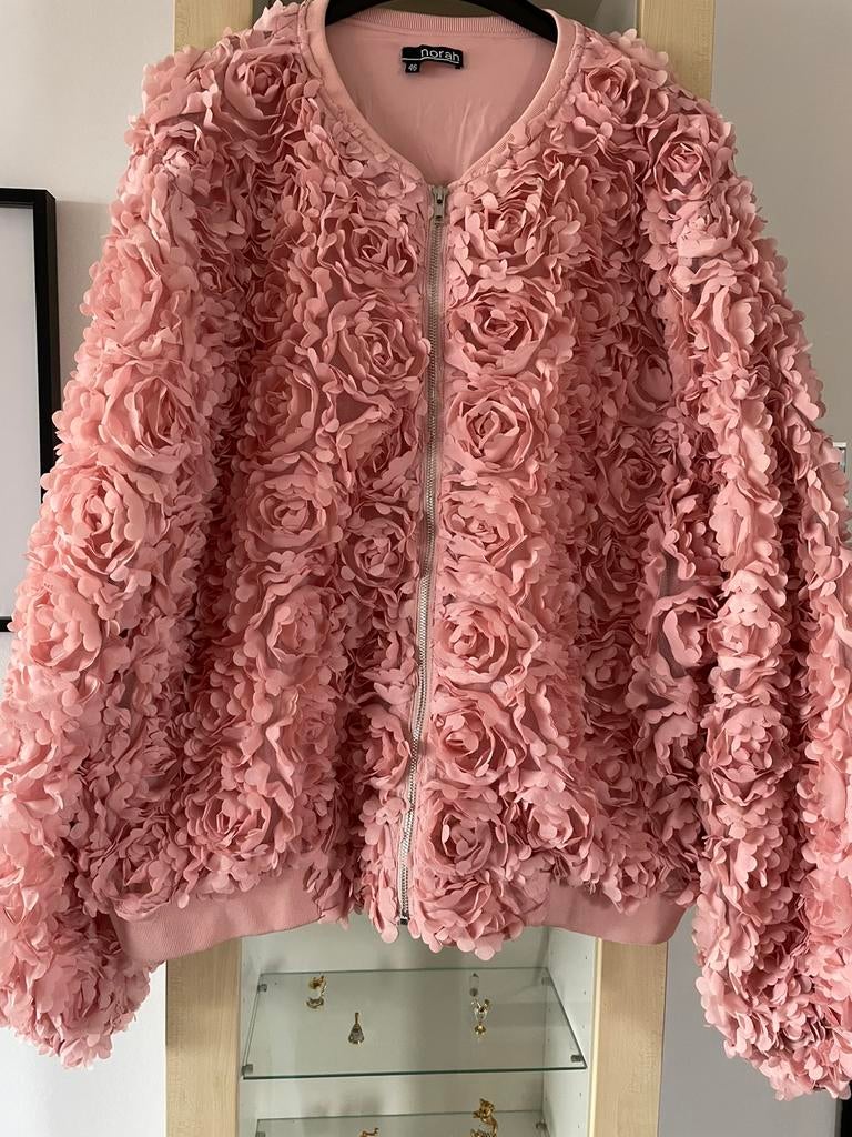 Norah . Super mooie jas roze met bloemen.Maat 46, Kleding | Dames, Grote Maten, Ophalen of Verzenden, Zo goed als nieuw, Roze
