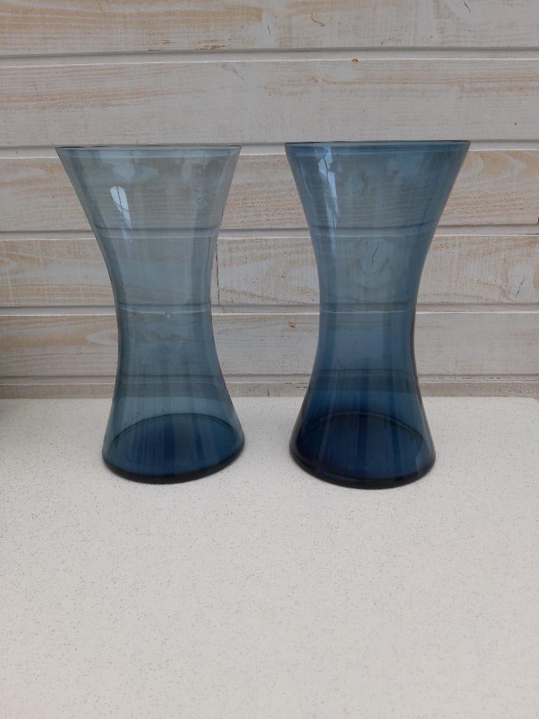Lot de 2 vases en verre bleuté. Parfait état, Moins de 50 cm, Comme neuf, Verre, Enlèvement