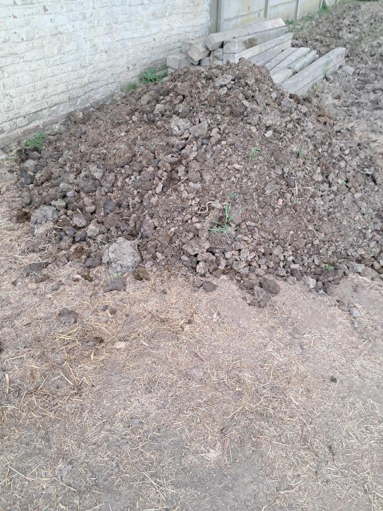 Paardenmest, Ophalen