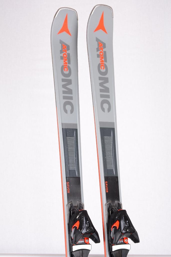 158 ski's ATOMIC SAVOR 7, ALL ROUND, Titan, Woodcore, Sport en Fitness, Skiën en Langlaufen, Gebruikt, Ski's, Ski, Atomic, Carve