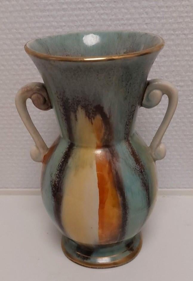 Vaas west Germany .heel kleine beschadiging onderaan. H20 cm, Ophalen