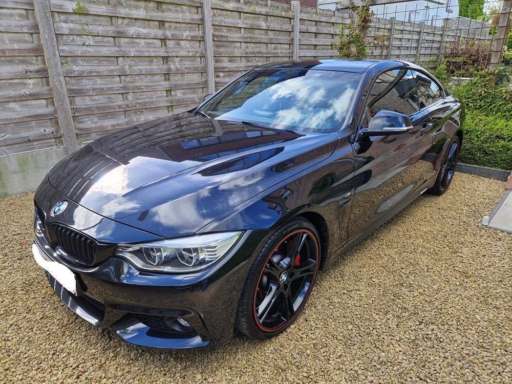 BMW 420d Coupé Aut. - M Performance - HOMOLOGUÉ BLANCO, Autos, BMW, Cuir, 745 kg, Achat, Entretenue par le concessionnaire