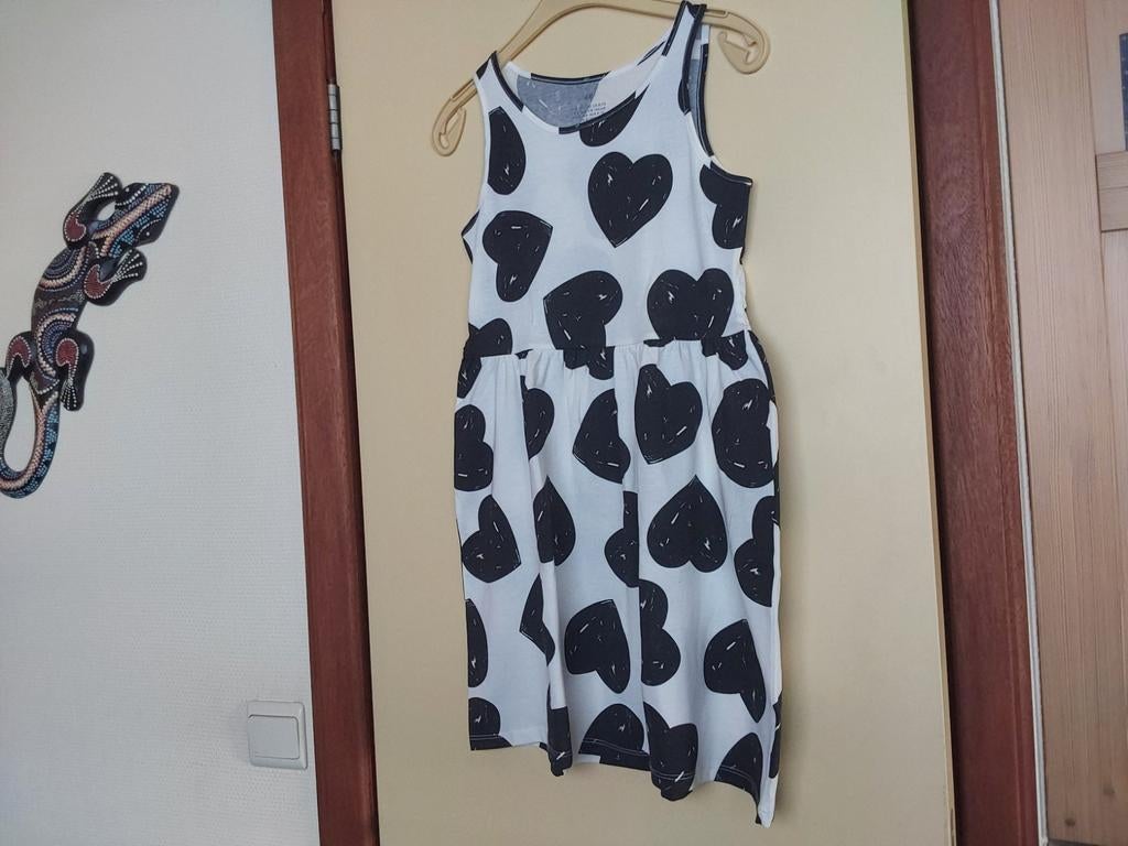 3 Nieuwe jurkjes H&M, 8 à 10 jaar €5, Kinderen en Baby's, Kinderkleding | Maat 128, Nieuw, Meisje, Jurk of Rok, Ophalen