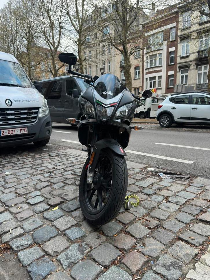 Moto Aprilia Tuono  125, Motos, Motos | Aprilia, Particulier, jusqu'à 11 kW, Permis Moto A1 minimum, ABS, Échappement sport, Enlèvement