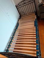 Smeedijzer bed, Ophalen