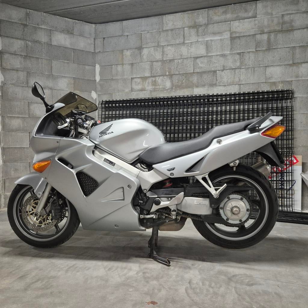 Honda VFR 800