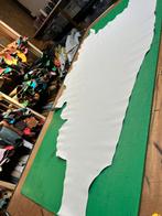 Witte kleur leer lap 1.5 mm dikte soepel A-147, Hobby en Vrije tijd, Ophalen of Verzenden, Zo goed als nieuw