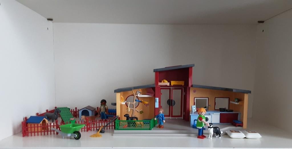PLaymobil mooi groot hondenpension, Kinderen en Baby's, Speelgoed | Playmobil, Zo goed als nieuw, Complete set, Ophalen of Verzenden