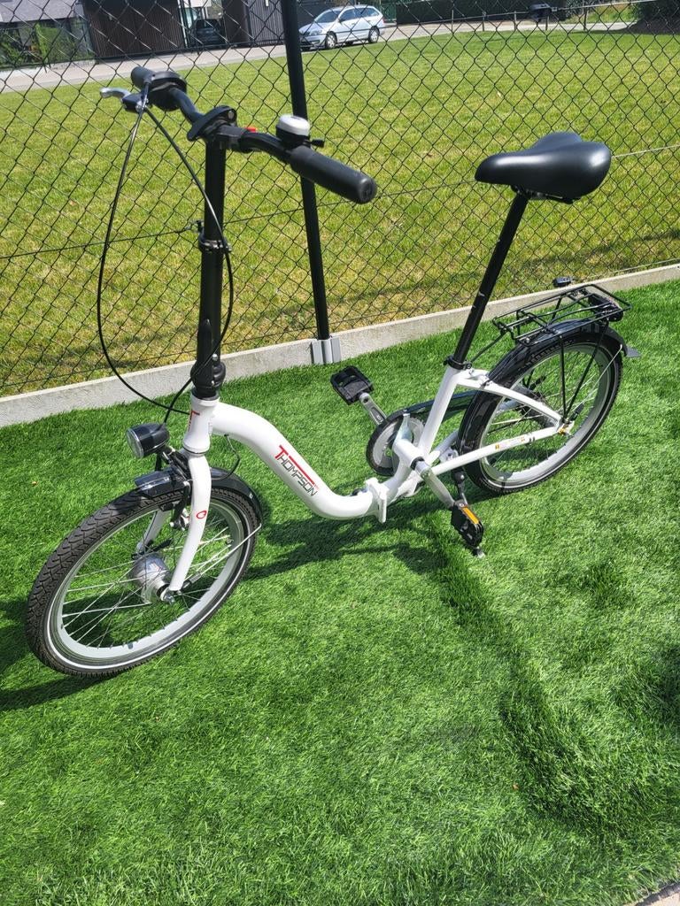 Vouwfiets THOMPSON 1 jaar oud, Fietsen en Brommers, Fietsen | Vouwfietsen, Ophalen