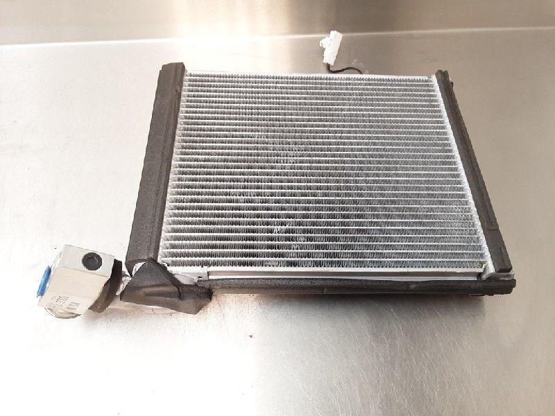 AIRCOVERDAMPER Subaru Trezia (01-2011/-), Gebruikt, Subaru