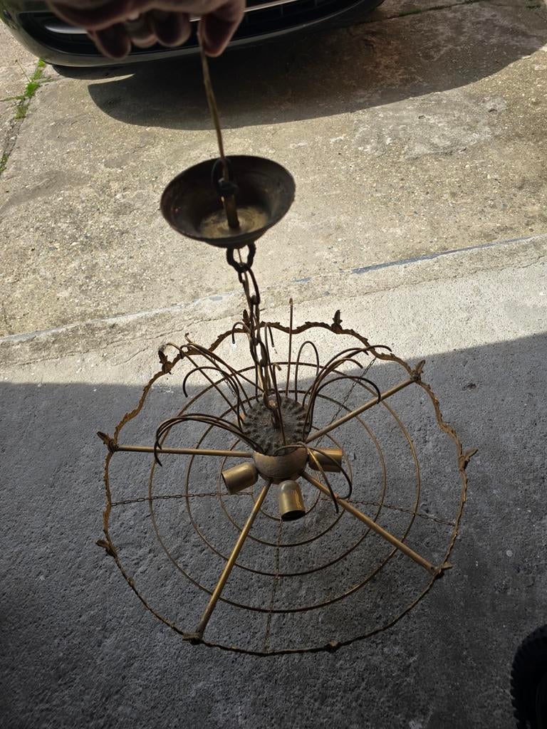 Antieke kroonluchterlamp, Ophalen