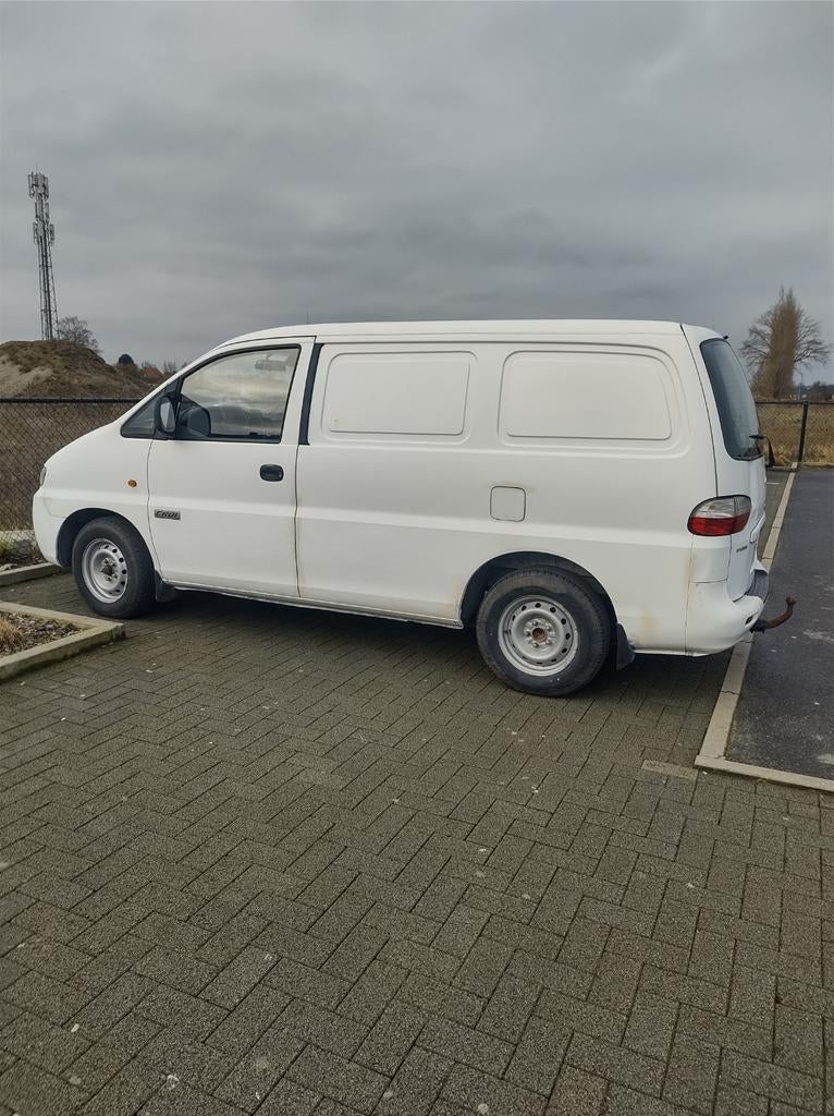 Hyundai h200, Autos, Camionnettes & Utilitaires, Achat, Diesel, Particulier, Hyundai