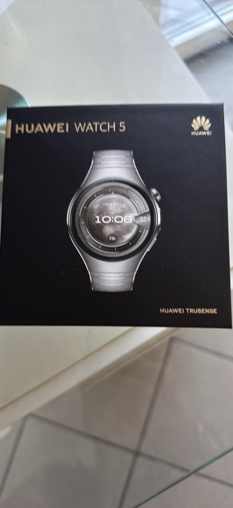 HUAWEI 5 Pro 46 MM FACTURE GARANTIE jusqu’au 17/02/2028, Bijoux, Sacs & Beauté, Montres connectées, Comme neuf, Enlèvement